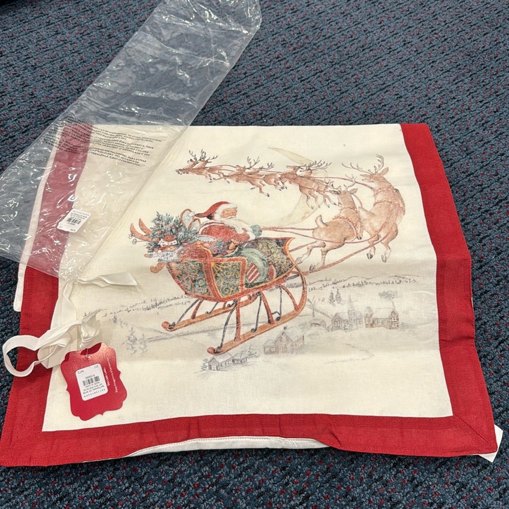 POTTERY BARN NOSTALGIC SANTA TABLE RUNNER